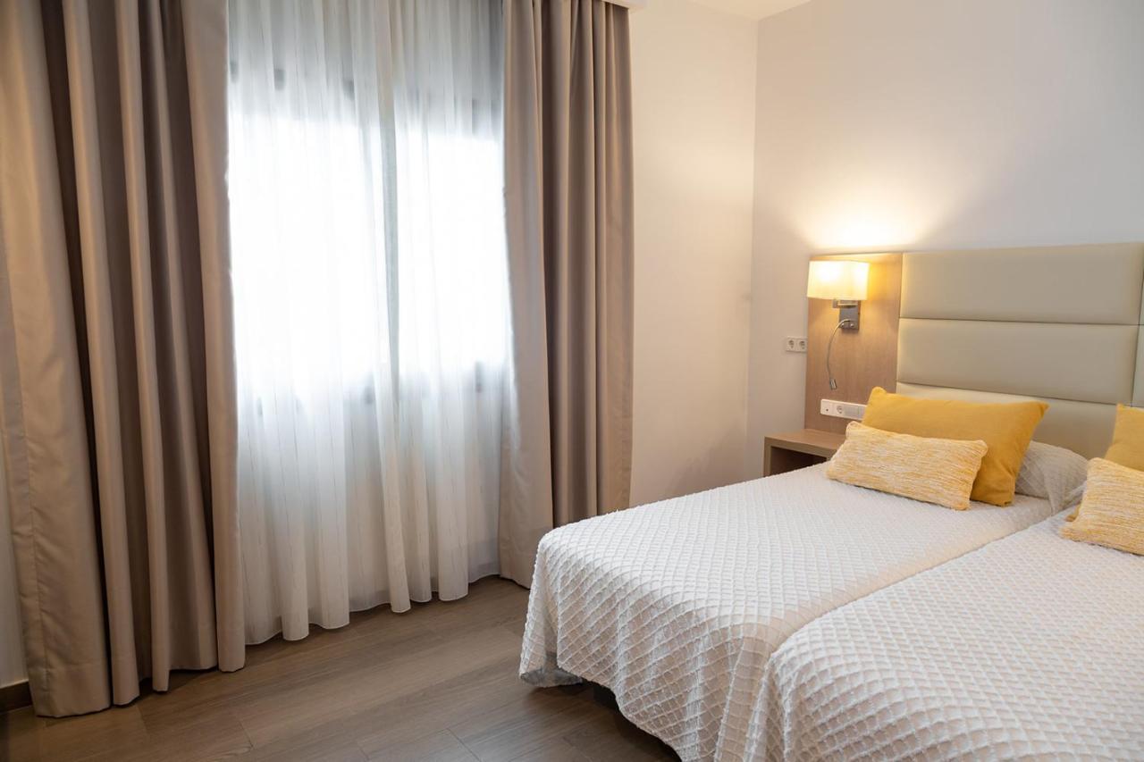 Hostal La Cigueena Portinatx Extérieur photo