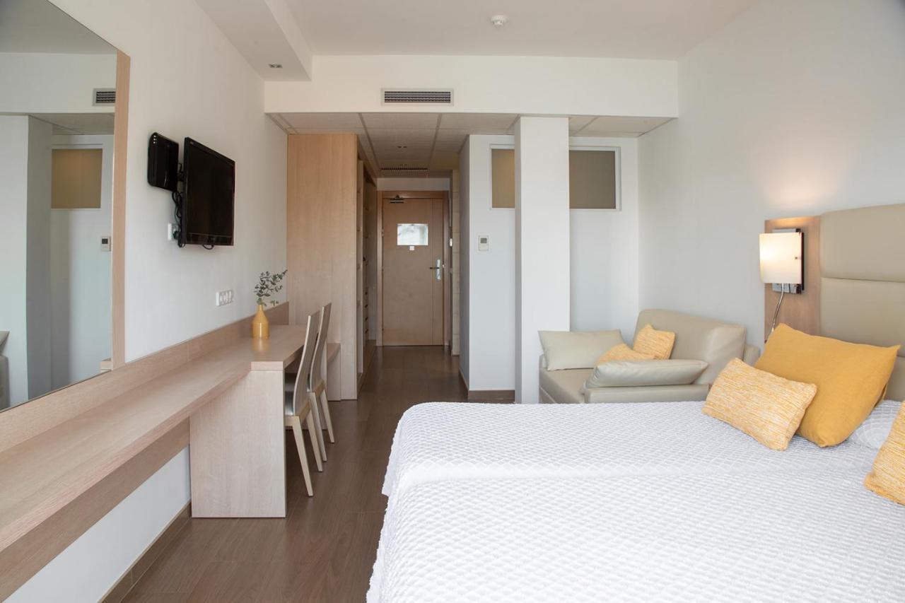 Hostal La Cigueena Portinatx Extérieur photo